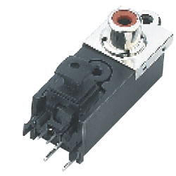 av-gq-015